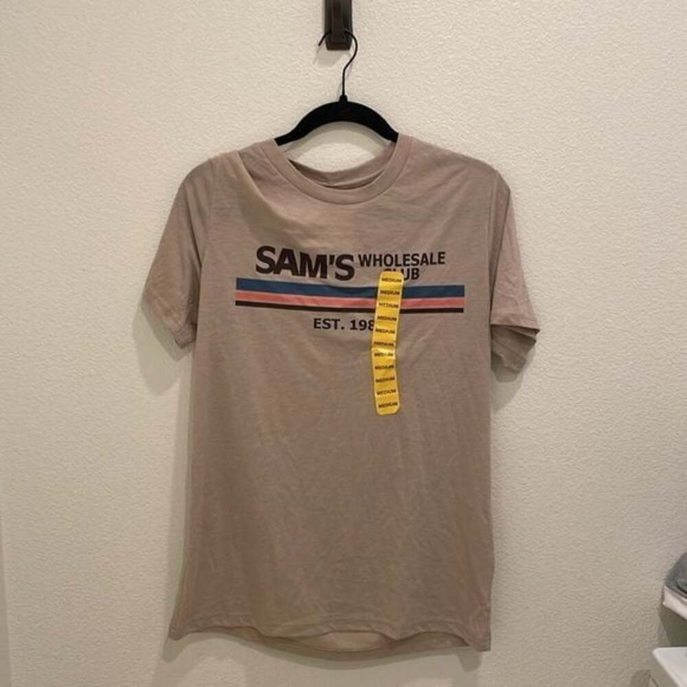 NWT Unisex Sam’s Club Retro tee T-shirt Tan Size Medium​​​​​​​